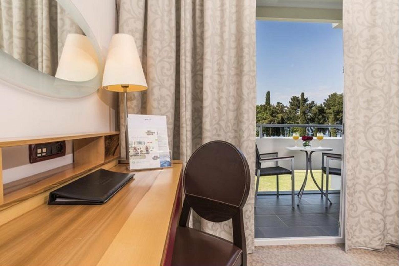 Hotel Pelegrin Plava Laguna (adults Only) 4*